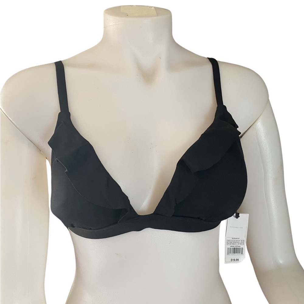 6 piece lot. NWT Shade and Shore bikini top bull lot.  size medium